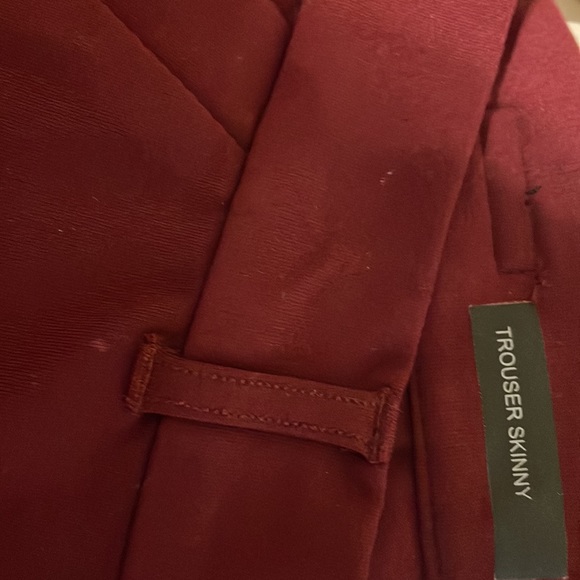 Kut from the Kloth maroon trouser skinny pants size 4L. - Picture 10 of 12